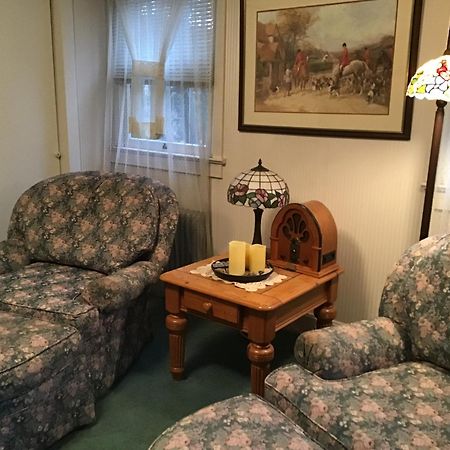 Brookview Manor Inn Canadensis Bagian luar foto