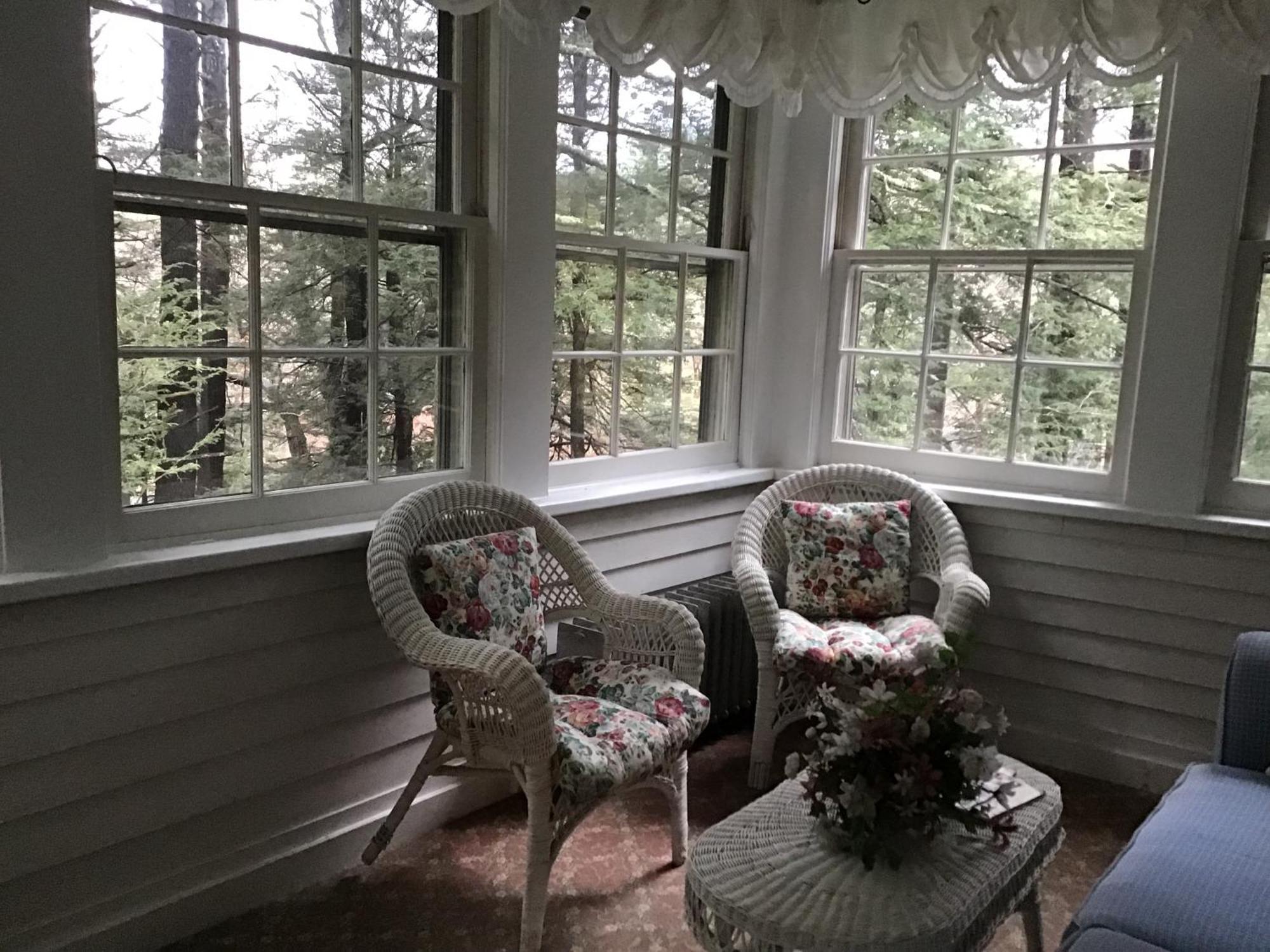 Brookview Manor Inn Canadensis Bagian luar foto