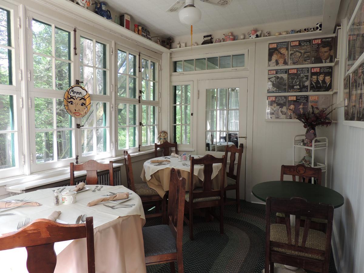 Brookview Manor Inn Canadensis Bagian luar foto