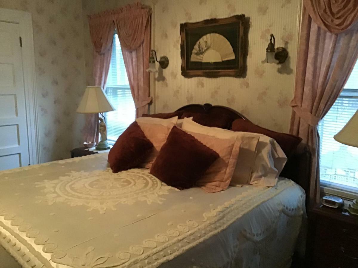 Brookview Manor Inn Canadensis Bagian luar foto