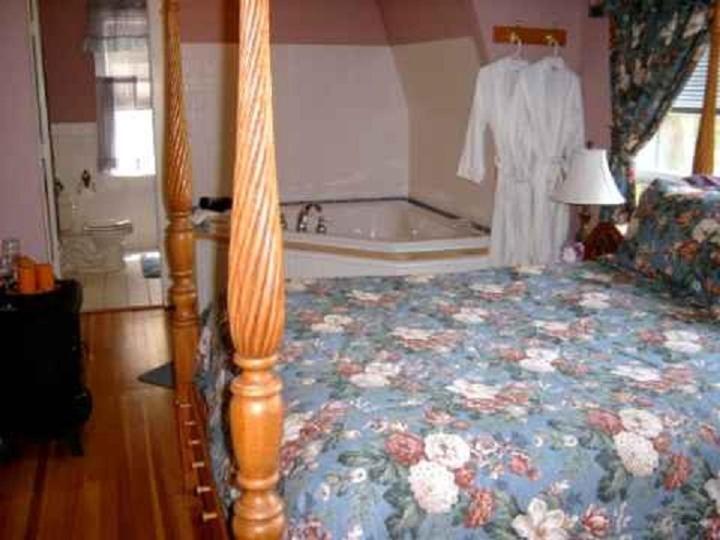 Brookview Manor Inn Canadensis Bagian luar foto